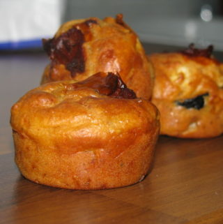 Muffins aux olives feta