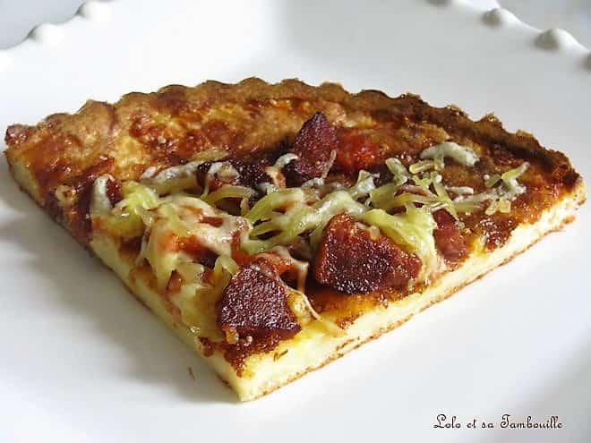 Pizza sans croûte au chorizo, tomate & fromage