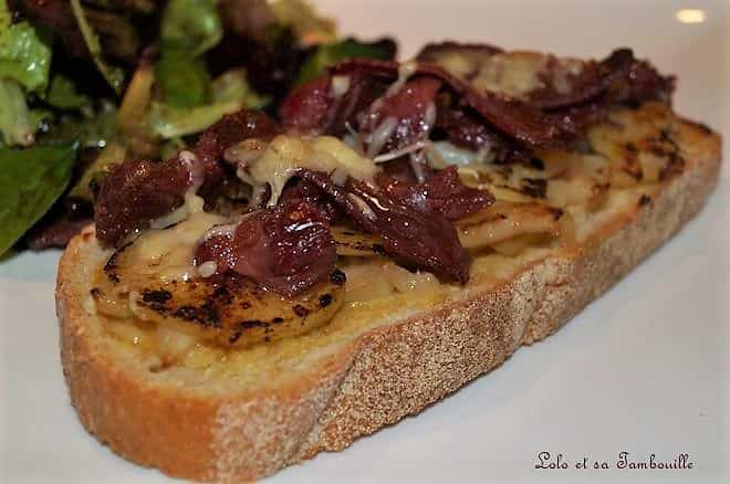 Tartines aux gésiers, magret et pommes de terre