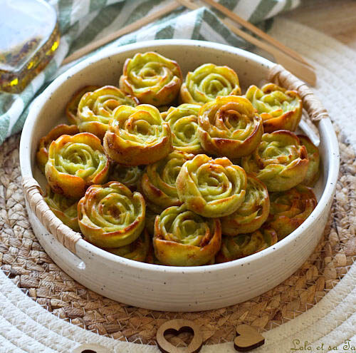 Bouchées au pesto chorizo,Bouchées pesto chorizo,recette pesto chorizo,recette avec pesto et chorizo,bouchées salées faciles,apéritif maison recette,apéritif maison rapide,bouchées au pesto et chorizo moelleuses,recette bouchées salées pesto chorizo,bouchées apéritif faciles maison,bouchées individuelles salées,bouchées facile au pesto,recette bouchées au pesto,recette apéritif au pesto,recette bouchées au pesto et chorizo