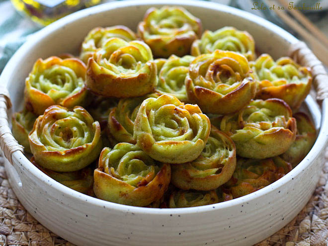 Bouchées au pesto chorizo,Bouchées pesto chorizo,recette pesto chorizo,recette avec pesto et chorizo,bouchées salées faciles,apéritif maison recette,apéritif maison rapide,bouchées au pesto et chorizo moelleuses,recette bouchées salées pesto chorizo,bouchées apéritif faciles maison,bouchées individuelles salées,bouchées facile au pesto,recette bouchées au pesto,recette apéritif au pesto,recette bouchées au pesto et chorizo