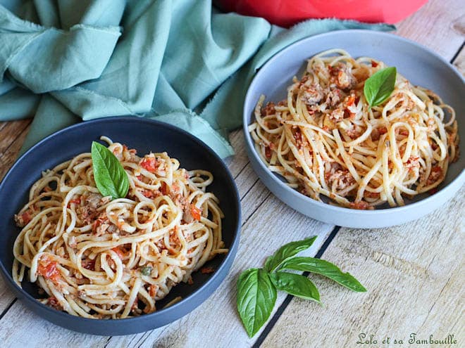 linguines au thon,linguines au thon aux capres et aux tomates fraiches,linguines au thon et aux olives