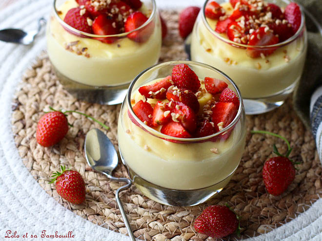 crèmes à la vanille et fraises,creme vanille fraises,creme vanille aux fraises,creme vanille pour fraises,crème vanille fraises,crème vanille onctueuse,crème vanille,recette crème vanille onctueuse,recette crème vanille légère,recette crème vanille facile,recette creme vanille fraise,recette creme vanille aux fraises,recette crème vanille fraises