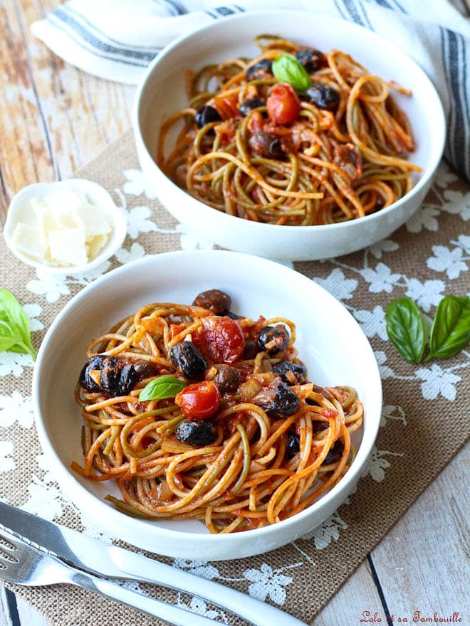 spaghetti sauce tomate olives, pates sauce tomate olives noires, pâtes sauce tomate olives express, spaghetti olives anchovies