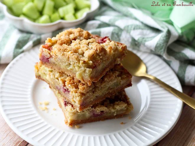 Carrés de streusel rhubarbe,carrés crumble rhubarbe,recette carrés de streusel rhubarbe,recette carrés de streusel,recette carrés de streusel rhubarbe et fraises,recette carrés de streusel rhubarbe fraises,carrés de streusel rhubarbe fraises,carrés de streusel rhubarbe et fraises,carrés crumble rhubarbe et fraises,carrés crumble rhubarbe fraises,recette carrés crumble rhubarbe fraises,recette carrés crumble rhubarbe