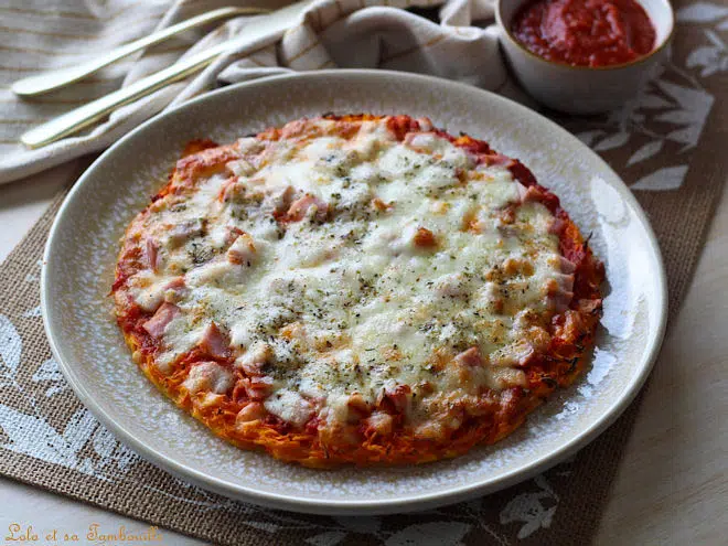 Pizza aux carottes,pizza carottes râpées,pâte à pizza aux carottes,recette pizza aux carottes,recette pizza de carottes,pizza de carottes,pizza carottes