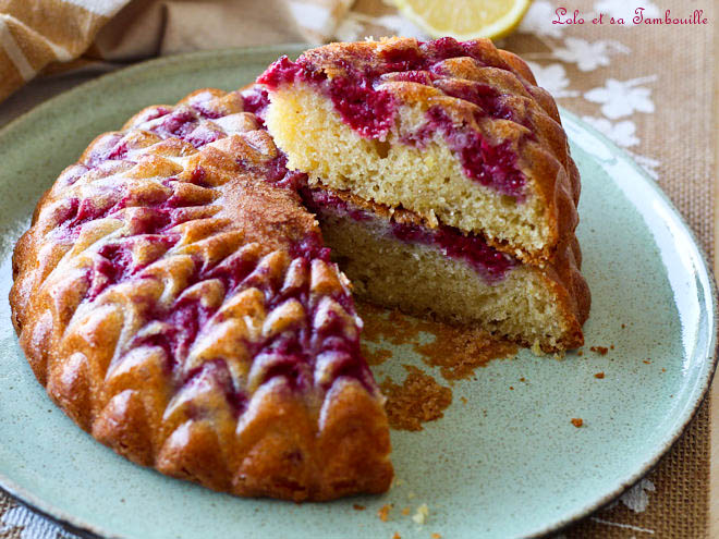Gâteau rapide citron framboises,Gâteau citron framboises,gâteau citron framboise anniversaire,Dessert citron framboise,gâteau citron framboise,Gâteau fruité facile,gateau fruit facile,gâteau fruits rouges facile,Recette gâteau moelleux,recette gâteau moelleux au citron,Gâteau rapide citron framboise,Moule Igloo Guy Demarle recette,Gâteau pour les beaux jours,Gâteau parfumé citron,parfum gateau citron
