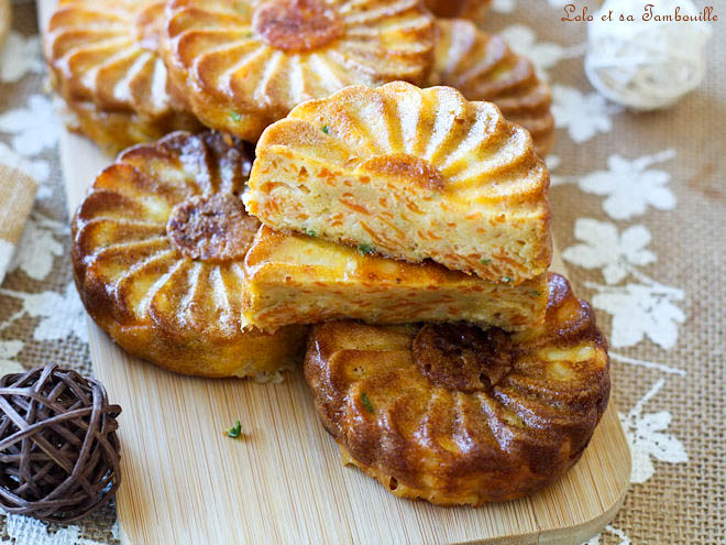 Moelleux aux carottes,gateau aux carottes facile,Recette moelleux salés,recette moelleux sales,Moelleux carottes et cheddar,Moelleux légumes facile,Moelleux aux carottes pesto rosso,Recette facile pour accompagner une salade,Gâteaux salés pour le déjeuner,Moule Flower Power Guy Demarle,moule flower power guy demarle recette,idée recette accompagnement,idée recette accompagnement viande,idee recette accompagnement poisson,idee recette accompagnement soupe