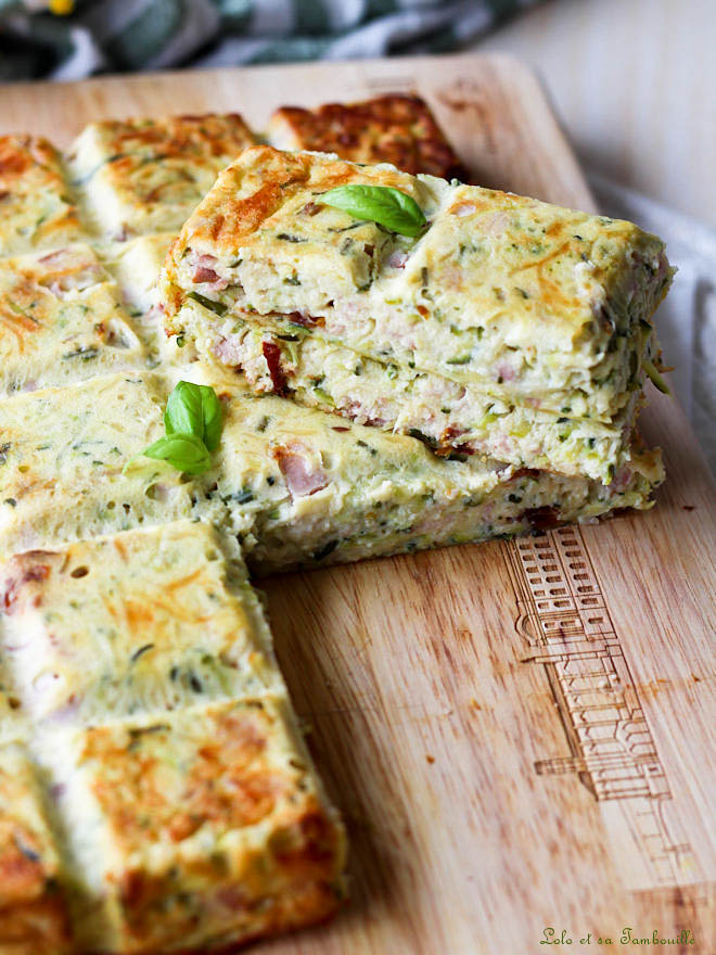 Brownie salé aux courgettes & bacon Recette brownie salé facile, Recette de saison courgettes, recette facile et rapide pour le midi, Idée repas léger et équilibré, recette salé avec de la ricotta, brownie salé recette