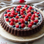 Tarte renversée chocolat fruits rouges,Recette tarte anniversaire,recette gâteau anniversaire garçon,Gâteau au chocolat et fruits rouges,dessert chocolat et fruits rouges,Tarte renversée gourmande,Tarte renversée moule Guy Demarle,moule tarte renversée guy demarle,moule tarte renversée guy demarle recette,Tarte au chocolat framboises myrtilles,Recette pour moule tarte renversée,recette moule tarte renversée demarle,recette pour moule à tarte renversée,Dessert aux fruits rouges de saison