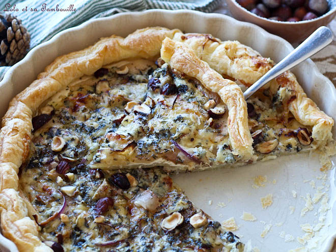 Tarte fine poires fourme d'Ambert,tarte fine aux poires et fourme d ambert,tartelette fine poire fourme d ambert,Tarte poire fourme d'Ambert,tartelette poire fourme d ambert,tarte fine fourme d'ambert poire,Tarte sucrée salée poire,Tarte sucrée salée poire fromage,Recette tarte fine poire,Tarte fine poire fourme d'Ambert facile,Tarte aux poires et bleu d'Auvergne,tarte aux poires et bleu d auvergne,tarte chaude aux poires et bleu d auvergne