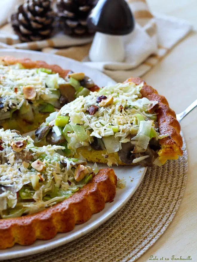 Tarte renversée aux poireaux & champignons recette tarte renversée poireaux champignons, recette tarte renversée salée, Recette tarte moelleuse sans pâte