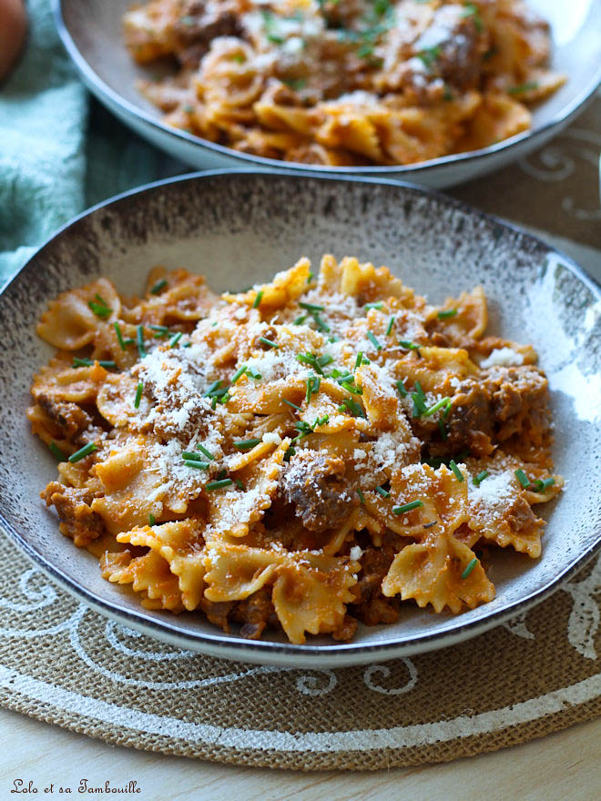 Pâtes express à la chair à saucisse pâtes chair à saucisse sauce tomate, recette pâtes chair à saucisse sauce tomate, Recette de pâte express et facile, plat familial facile et rapide, recette avec de la chair à saucisse, recette à faire avec de la chair à saucisse