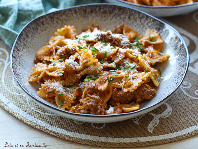 Pâtes express à la chair à saucisse,Pâtes à la chair à saucisse,pâtes chair à saucisse sauce tomate,recette pâtes à la chair à saucisse,recette spaghetti chair à saucisse,recette pâtes chair à saucisse sauce tomate,Recette pâte express et facile,recette pâtes facile et rapide pour le soir,Recette de pâte express et facile,Pâtes à la chair de boucher,Plat familial économique,plat familial facile et rapide,Alternative bolognaise sans bœuf,Recette de pasta simple et savoureuse,recette avec de la chair à saucisse,recette de pâtes avec de la chair à saucisse,idée repas avec de la chair à saucisse,recette à faire avec de la chair à saucisse,recette rapide avec de la chair à saucisse