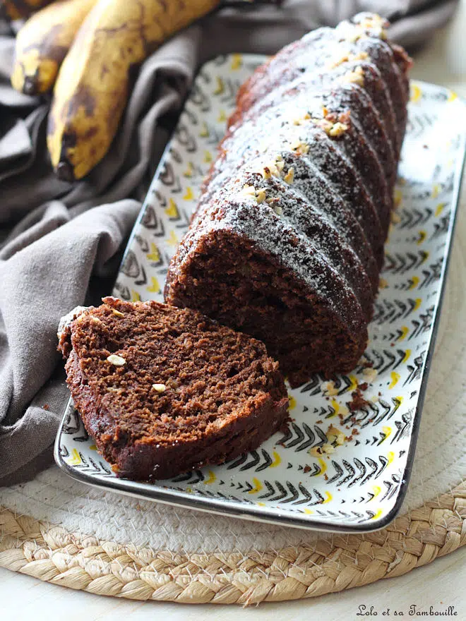Cake chocolat & bananes Cake chocolat bananes, recette cake chocolat bananes, Cake chocolat banane sans beurre, recette cake banane chocolat