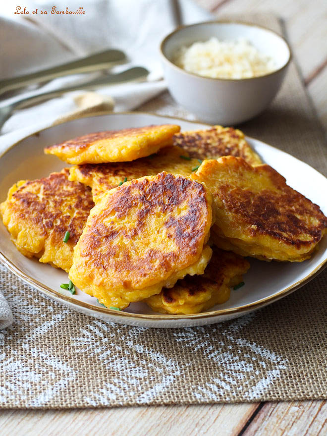 Galettes moelleuses de butternut Galettes de butternut recette, Galettes de courge, recette galettes butternut parmesan, recette galettes de courge butternut