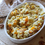 Riz butternut feta four,riz butternut feta au four,recette riz butternut feta au four,Recette plat tout en un facile,Butternut feta recette de saison,Riz crémeux feta et butternut,riz cremeux feta butternut,Plat facile végétarien,plat végétarien facile hiver,plat végétarien facile automne,recette riz butternut au four,recette butternut riz four,recette riz feta butternut au four,recette riz feta butternut,recette riz butternut feta