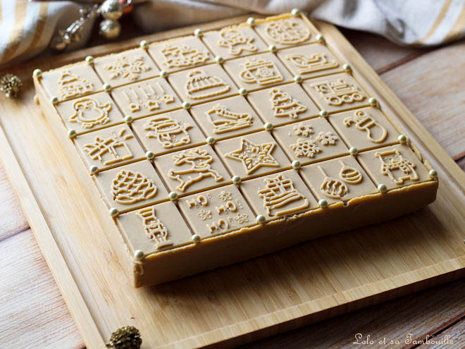 Entremets pommes spéculoos,dessert pommes spéculoos,entremet pommes spéculoos,entremet pomme spéculoos caramel,recette entremets pommes spéculoos,recette dessert pomme spéculoos,recette entremet pomme speculoos,recette dessert pomme speculoos,recette entremet speculoos pomme caramel,Entremets de Noël facile,dessert de noel facile,dessert de noël facile et original,dessert de noel rapide,dessert noël facile qui impressionne,Entremets pommes spéculoos noisette,Dessert de fête facile et rapide,dessert de noël facile et rapide,recette gâteau de fête facile et rapide,recette dessert de noël facile et rapide,Tapis décor Douceurs de Noël