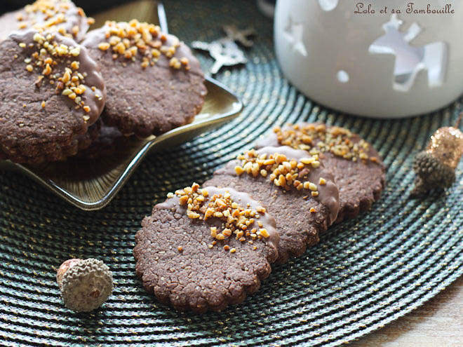 Bredeles au chocolat,bredele au chocolat recette,Bredeles au chocolat pralin,recette bredeles au chocolat pralin,recette bredeles au chocolat,recette bredele alsacien au chocolat,Sablés chocolat pralin noisette,Sablés chocolat pralin,Biscuits de Noël faciles à faire,sablés de noël facile à faire,biscuit de noel simple a faire,Biscuits chocolat pralin