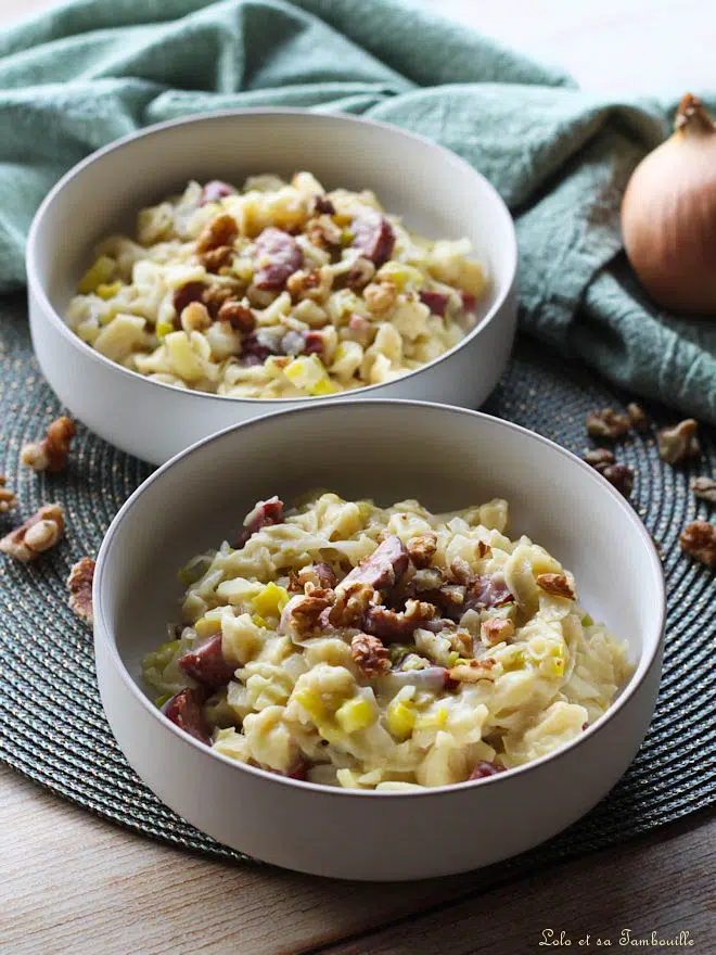 Risotto de pâtes aux poireaux & Montbéliard risotto de pâtes aux poireaux, risotto de pâtes aux poireaux montbéliard, Pâtes Montbéliard poireaux parmesan, Risotto de pâtes poireaux saucisses