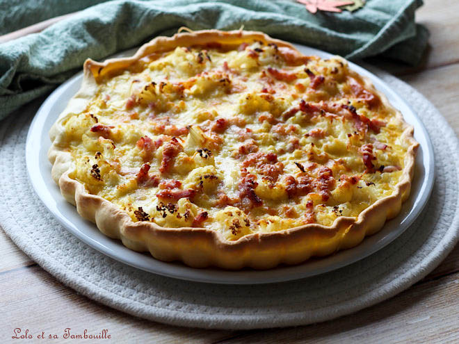 Tarte au chou-fleur,tarte au chou fleur et lardons,tarte au chou fleur recette,tarte chou-fleur bacon,tarte chou fleur bacon,tarte chou fleur lardons,tarte au chou-fleur bacon et curry,recette tarte chou-fleur l&eacute;g&egrave;re,id&eacute;e repas avec chou-fleur,recette avec chou fleur healthy,idee recette avec chou fleur,tarte sal&eacute;e l&eacute;gumes et bacon,tarte l&eacute;g&egrave;re et compl&egrave;te,recette facile chou-fleur au four,recette facile chou fleur au four