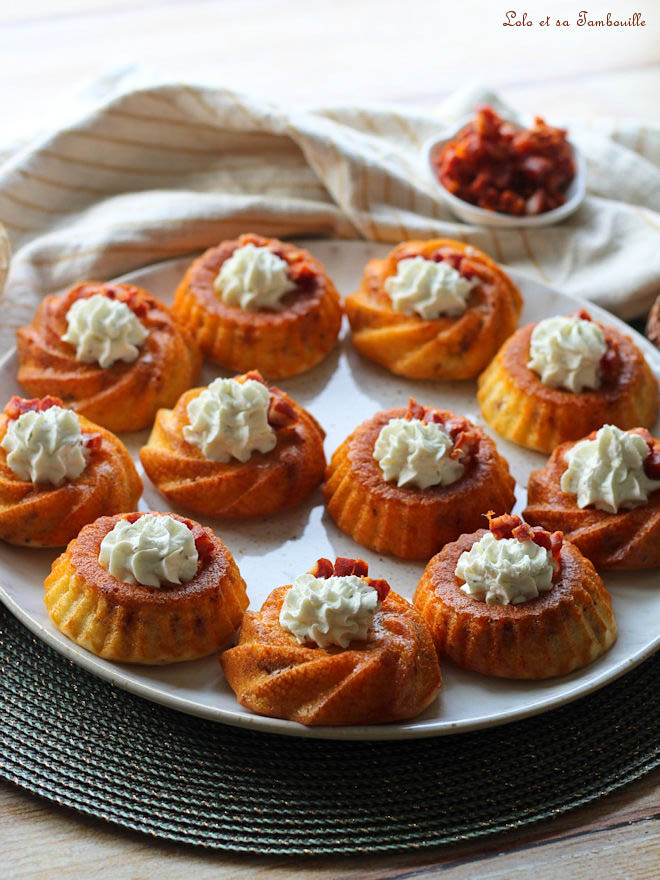 Moelleux salés au chorizo & skyr moelleux salés chorizo, moelleux chorizo fromage frais, moelleux chorizo recette, recette salée au skyr, recette moule twists Guy Demarle