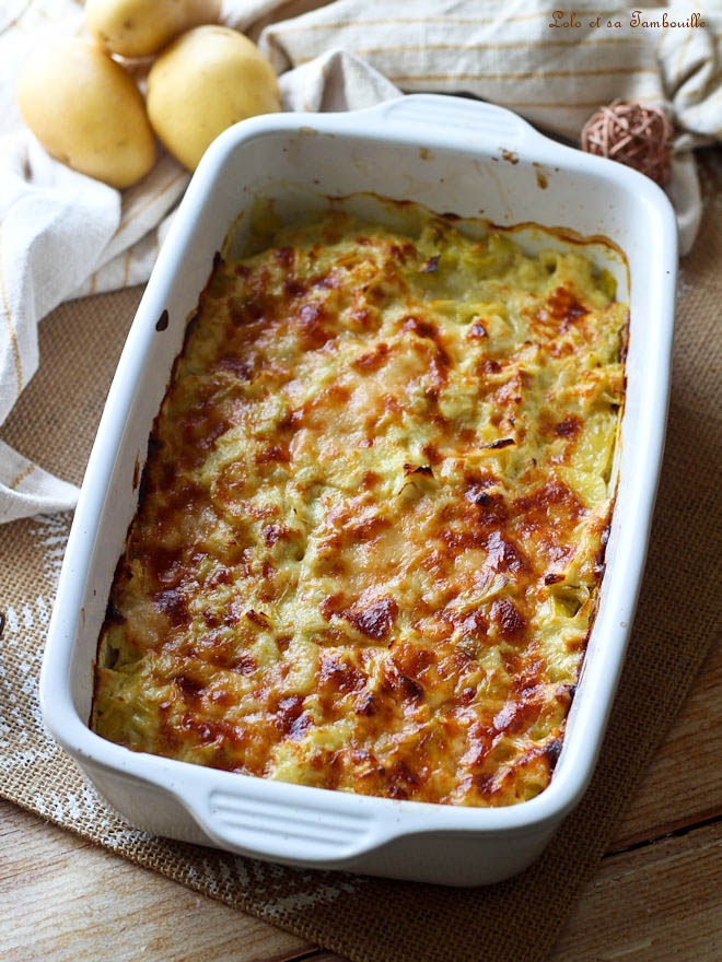 Gratin de pommes de terre aux poireaux Gratin de pommes de terre aux poireaux, gratin pommes de terre poireaux, gratin poireaux pommes de terre facile, gratin pommes de terre poireaux crème curry, plat pommes de terre poireaux