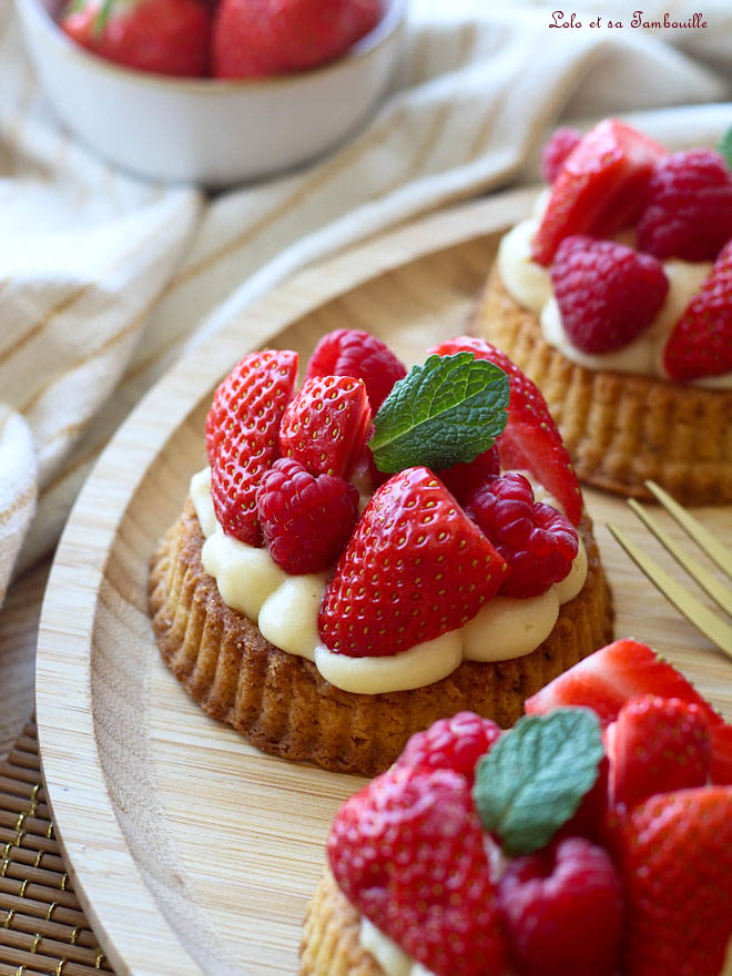 Tartelettes renversées aux fruits rouges tartelettes fruits rouges, dessert fraises framboises, palet breton tartelette, tartelettes creme patissiere fruits, tartelette fraise sablé breton, tarte fraises framboises crème pâtissière, dessert aux fruits rouges facile