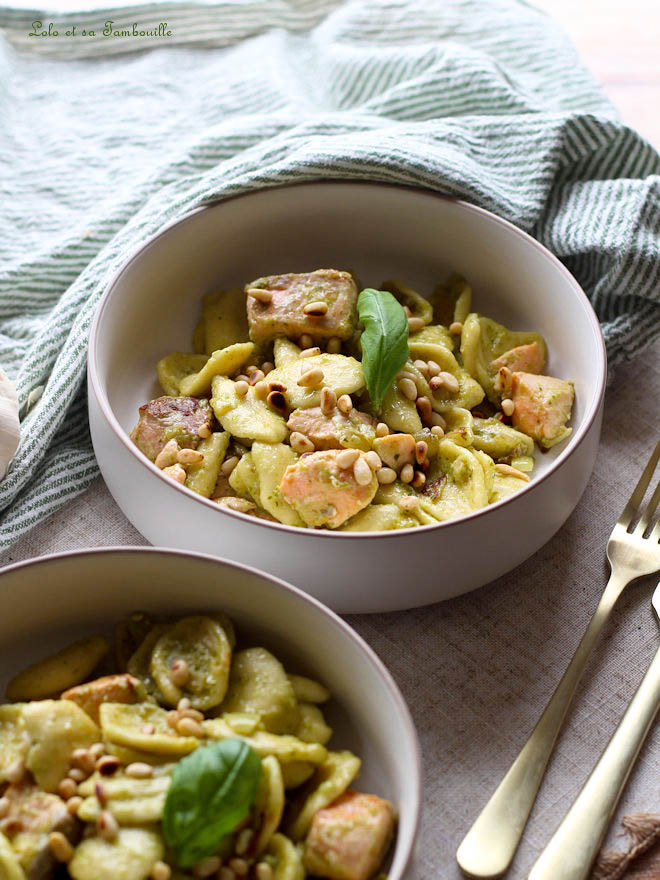 Pâtes au pesto & saumon pâtes pesto saumon, pâtes au saumon recette, recette pâtes facile et rapide pour le soir, pâtes au pesto et saumon frais, pâtes saumon ail oignon, recette pâtes pesto saumon