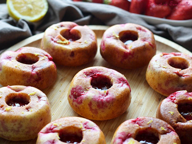 Moelleux renversés aux fruits rouges,Moelleux renversés fruits rouges,moelleux renversé,moelleux renversé,dessert fraises framboises rapide,gâteau aux fruits rouges sans beurre,moelleux fraises framboises yaourt,recette gateau fruits rouges facile,dessert léger fruits rouges maison