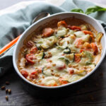 crevettes gratinées aux légumes,crevettes gratinées mozzarella,gratin courgettes crevettes,courgette gratin crevette ail,crevettes gratinées aux légumes et mozzarella,recette gratin de crevettes à la mozzarella,crevettes courgettes tomates cerises gratinées,gratin de crevettes à la crème et parmesan,recette de crevettes au four,recette crevettes au four facile,idée repas avec crevettes,idees recettes avec crevettes,idee plat avec crevettes,idee repas avec crevette rose