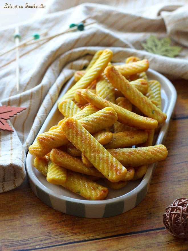 Madeleines allongées au bacon Madeleines allongées au bacon, recette moule madeleine allongée guy demarle, madeleines apéritives recettes, madeleines apéritives au bacon, recette madeleines salées pour apéritif, idees aperitif maison